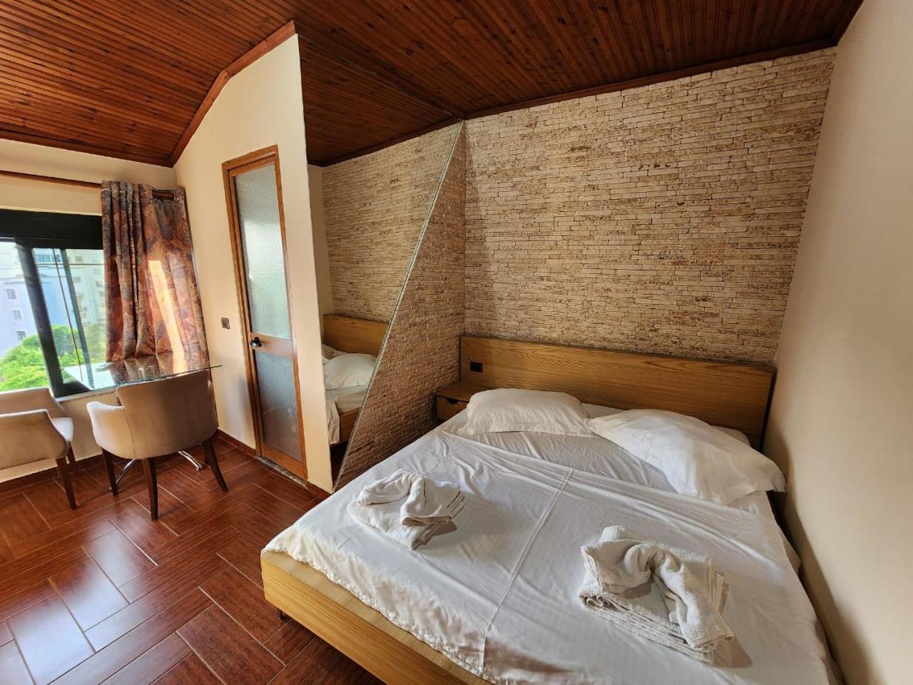 Hotel La Villa Tirana Zewnętrze zdjęcie
