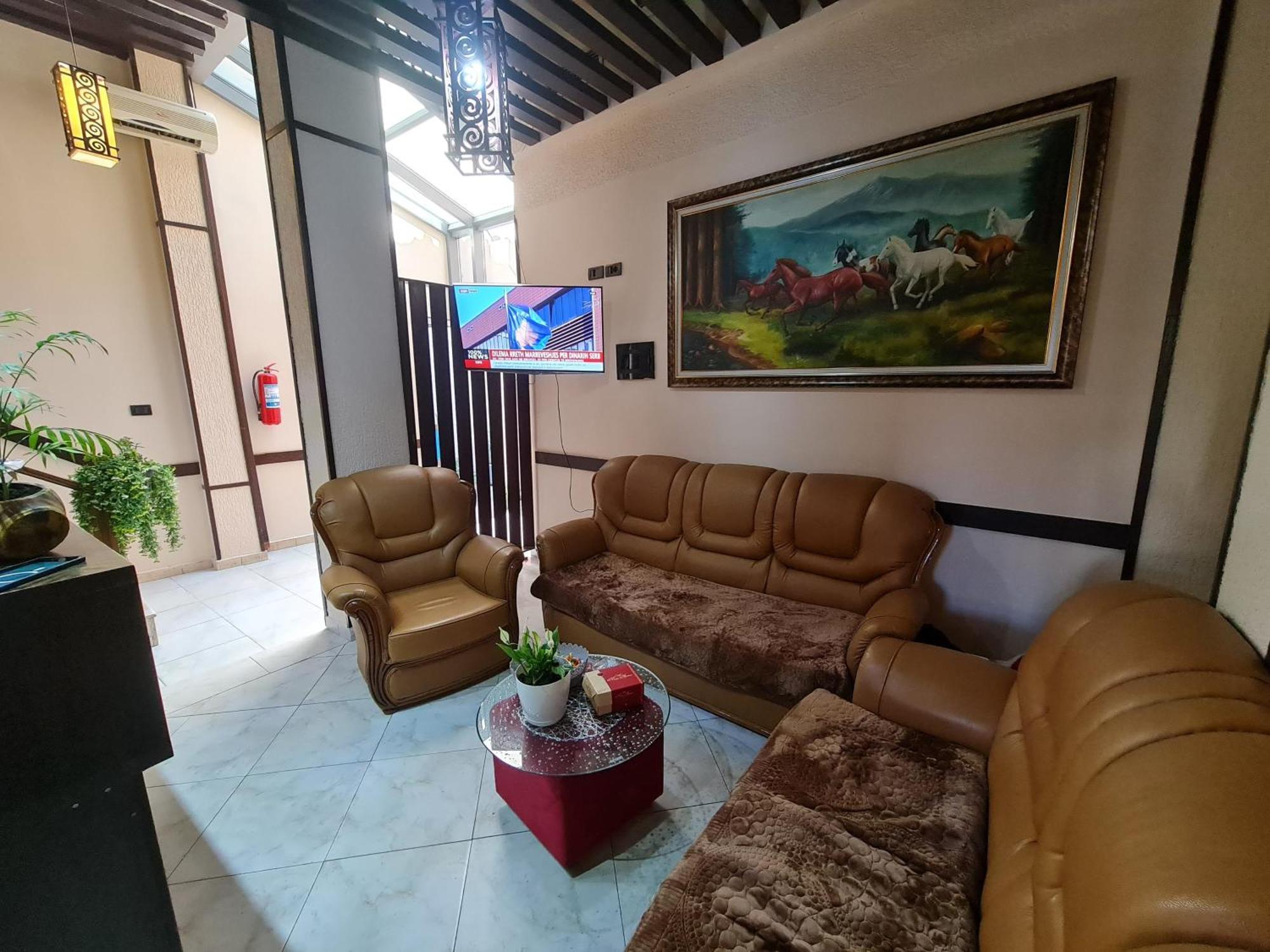 Hotel La Villa Tirana Zewnętrze zdjęcie