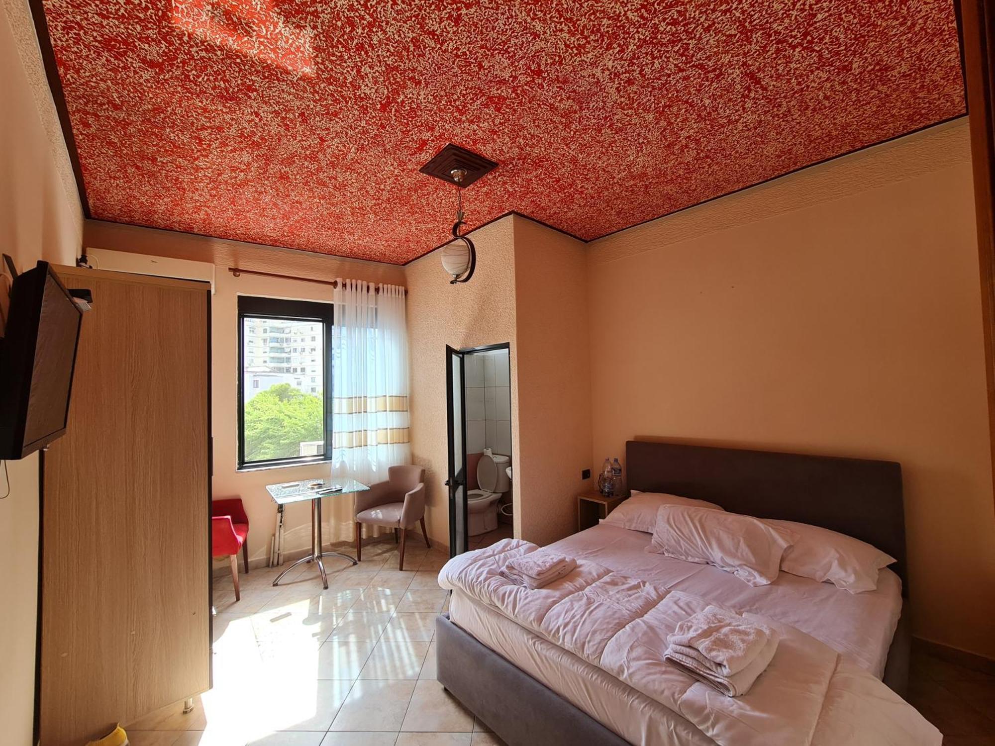 Hotel La Villa Tirana Zewnętrze zdjęcie