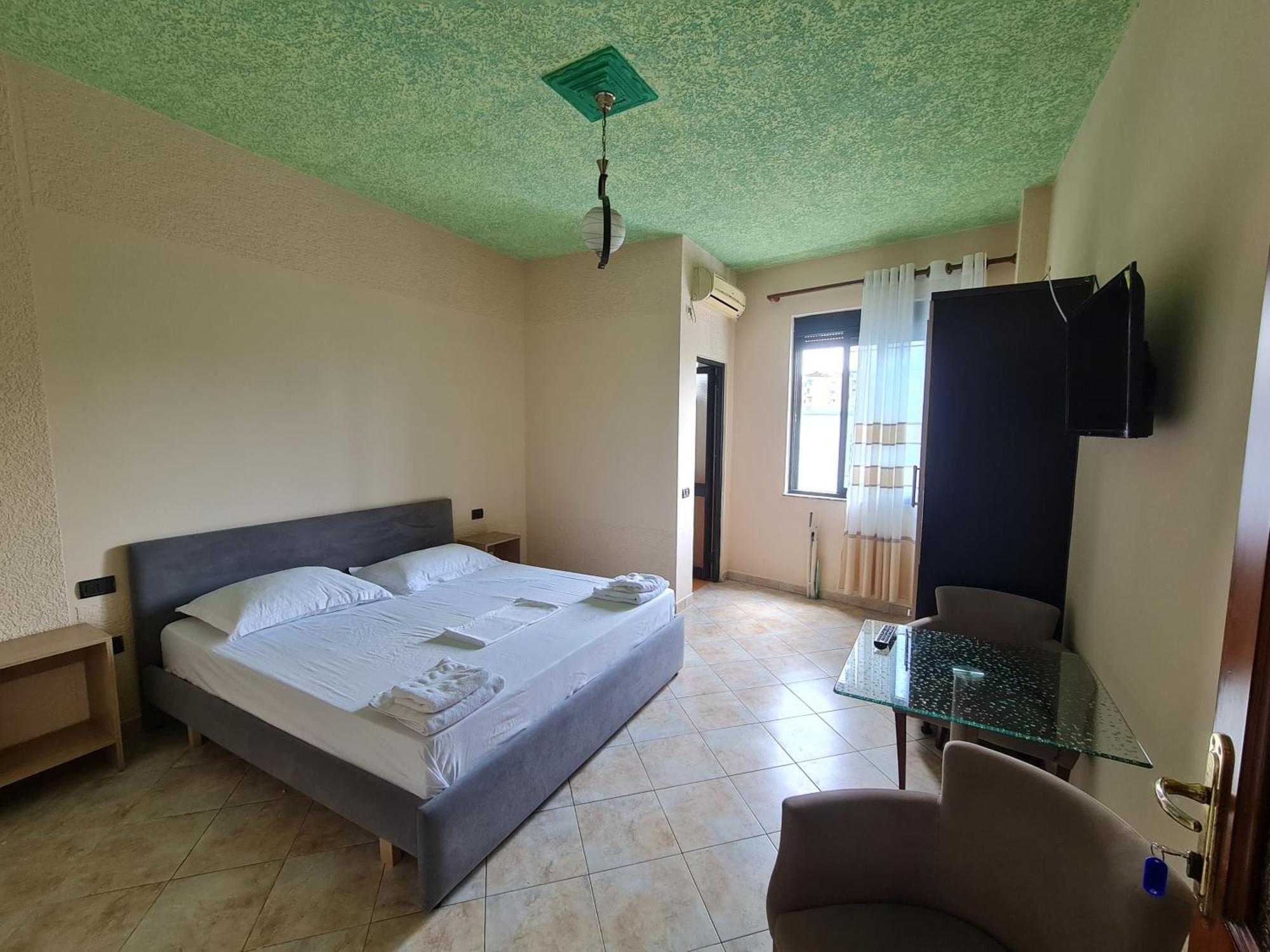 Hotel La Villa Tirana Zewnętrze zdjęcie