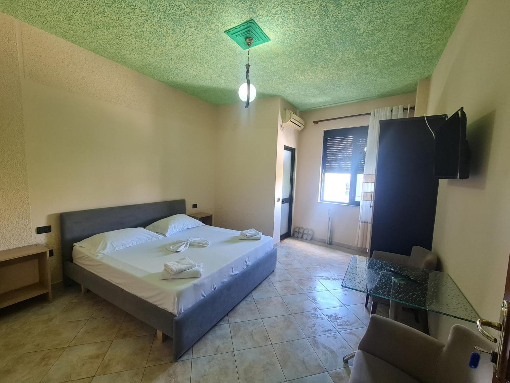 Hotel La Villa Tirana Zewnętrze zdjęcie