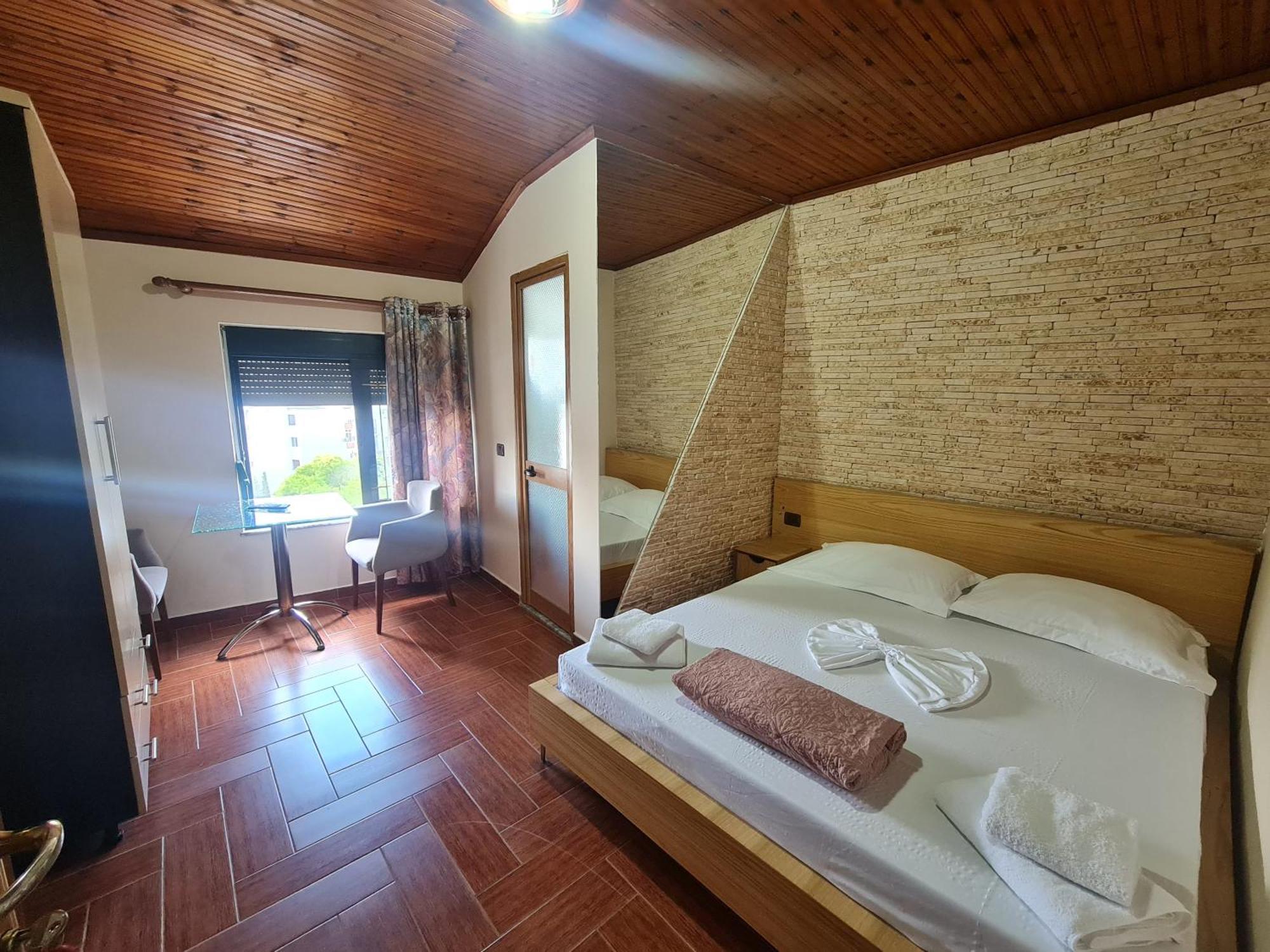 Hotel La Villa Tirana Zewnętrze zdjęcie