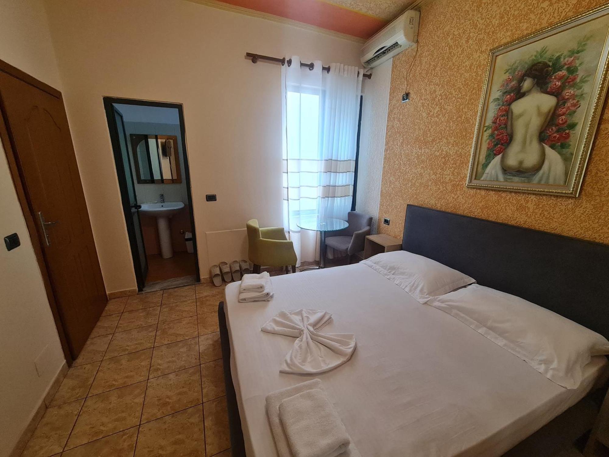 Hotel La Villa Tirana Zewnętrze zdjęcie