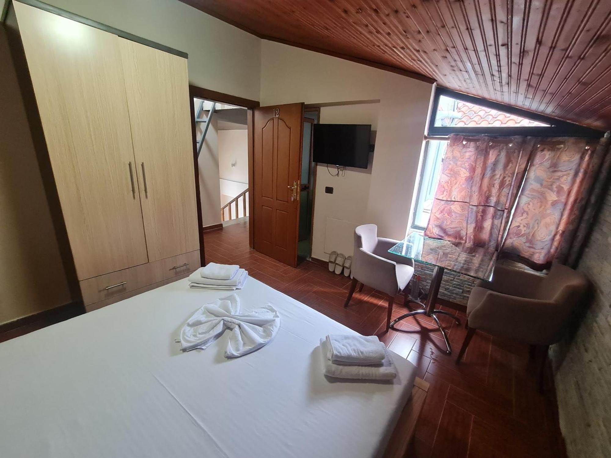 Hotel La Villa Tirana Zewnętrze zdjęcie